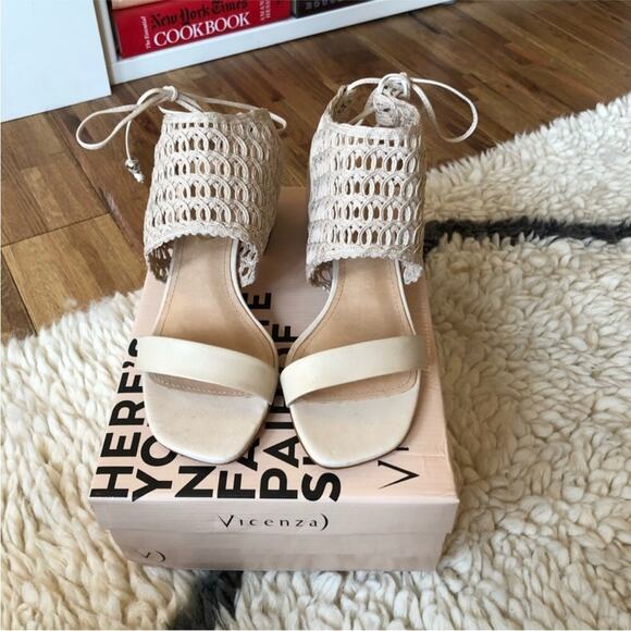 NWT Vicenza Nude Woven Heeled Sandals - Picture 3 of 8
